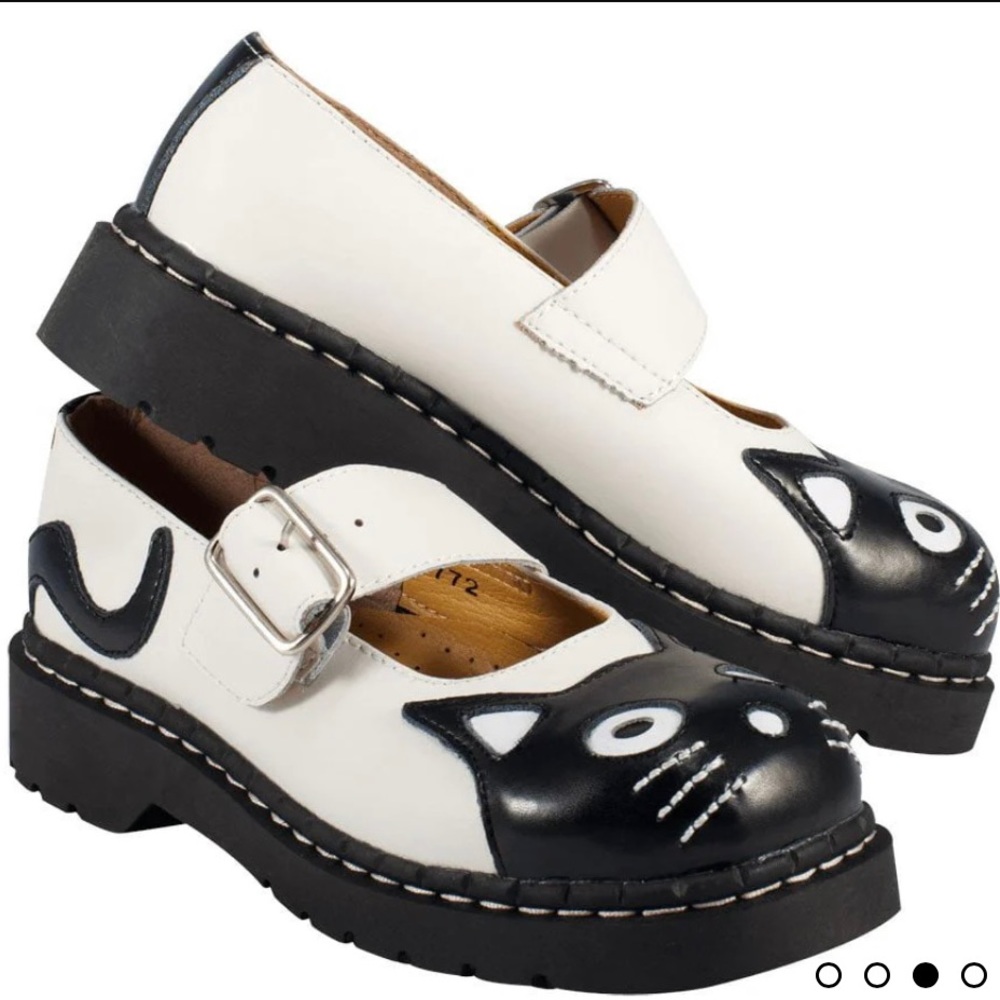 Treadair (Dr Martens) kitty cat Mary Janes 8 (fits like 8 1/2)
